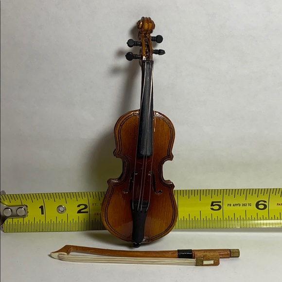 Mini doll violin - Picture 4 of 4
